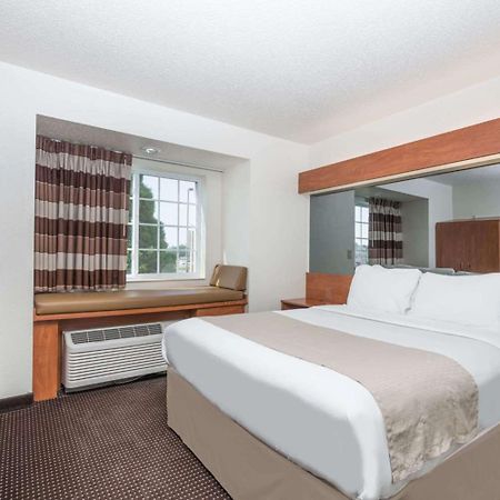 Microtel Inn & Suites By Wyndham Rice Lake Extérieur photo