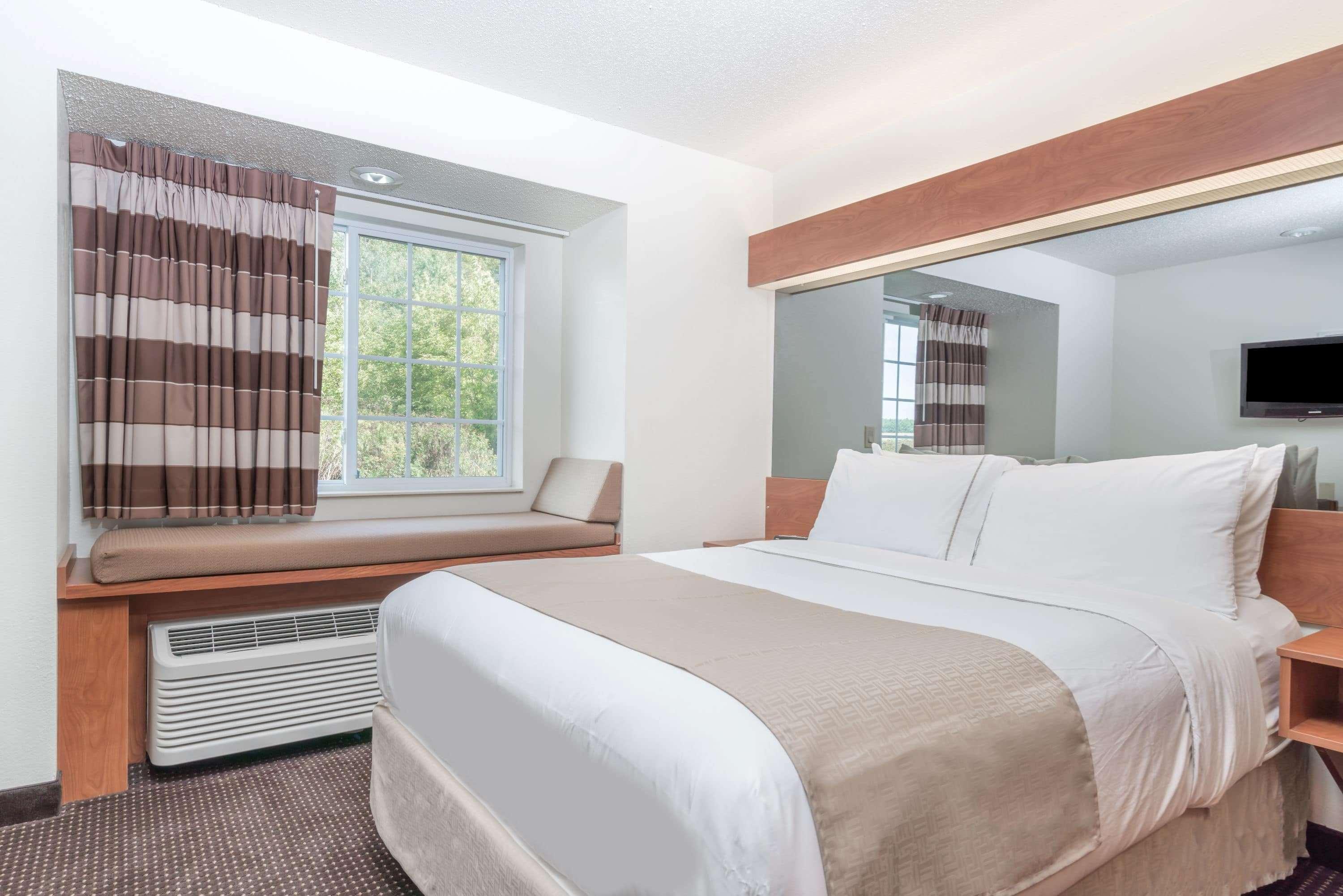 Microtel Inn & Suites By Wyndham Rice Lake Extérieur photo