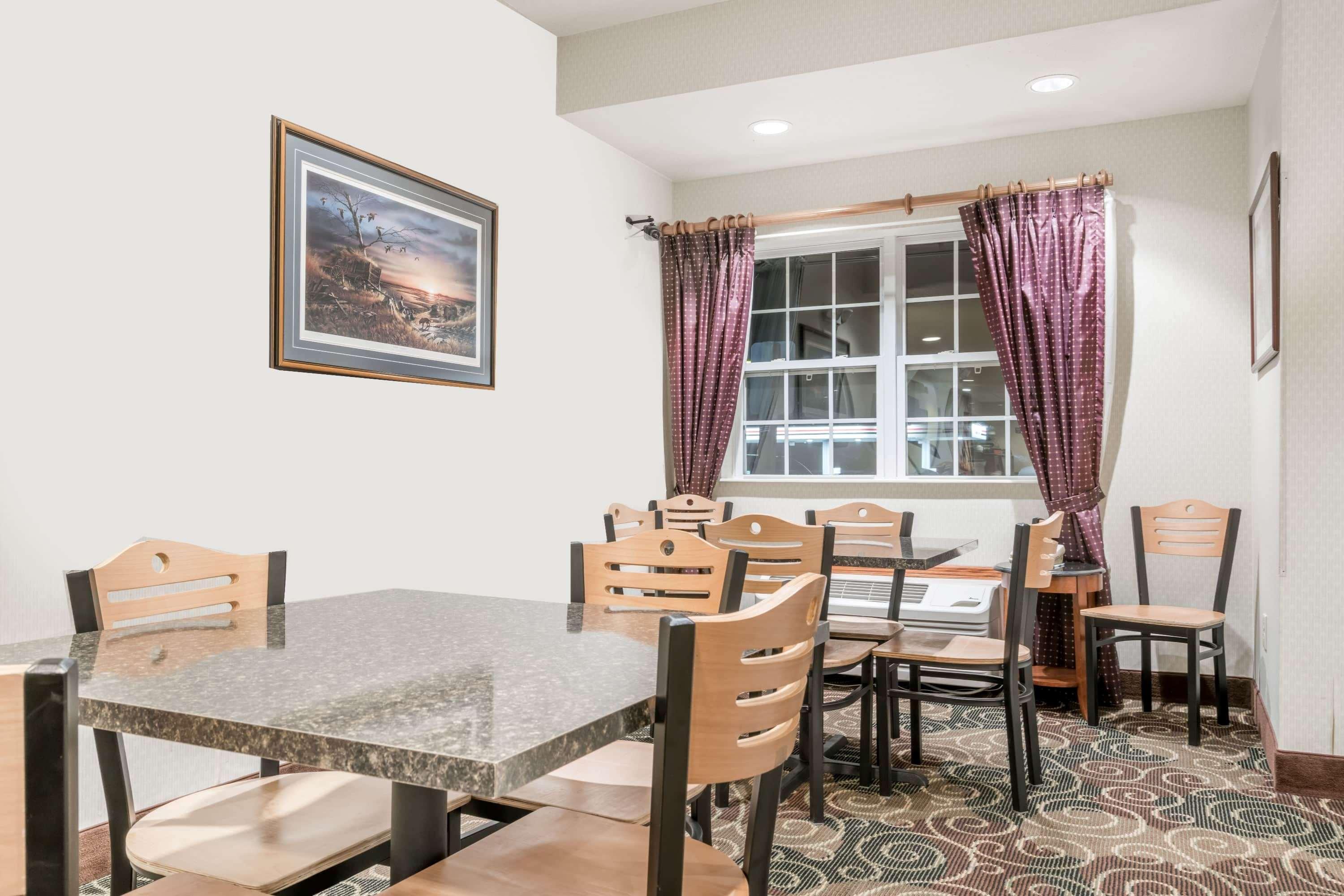 Microtel Inn & Suites By Wyndham Rice Lake Extérieur photo
