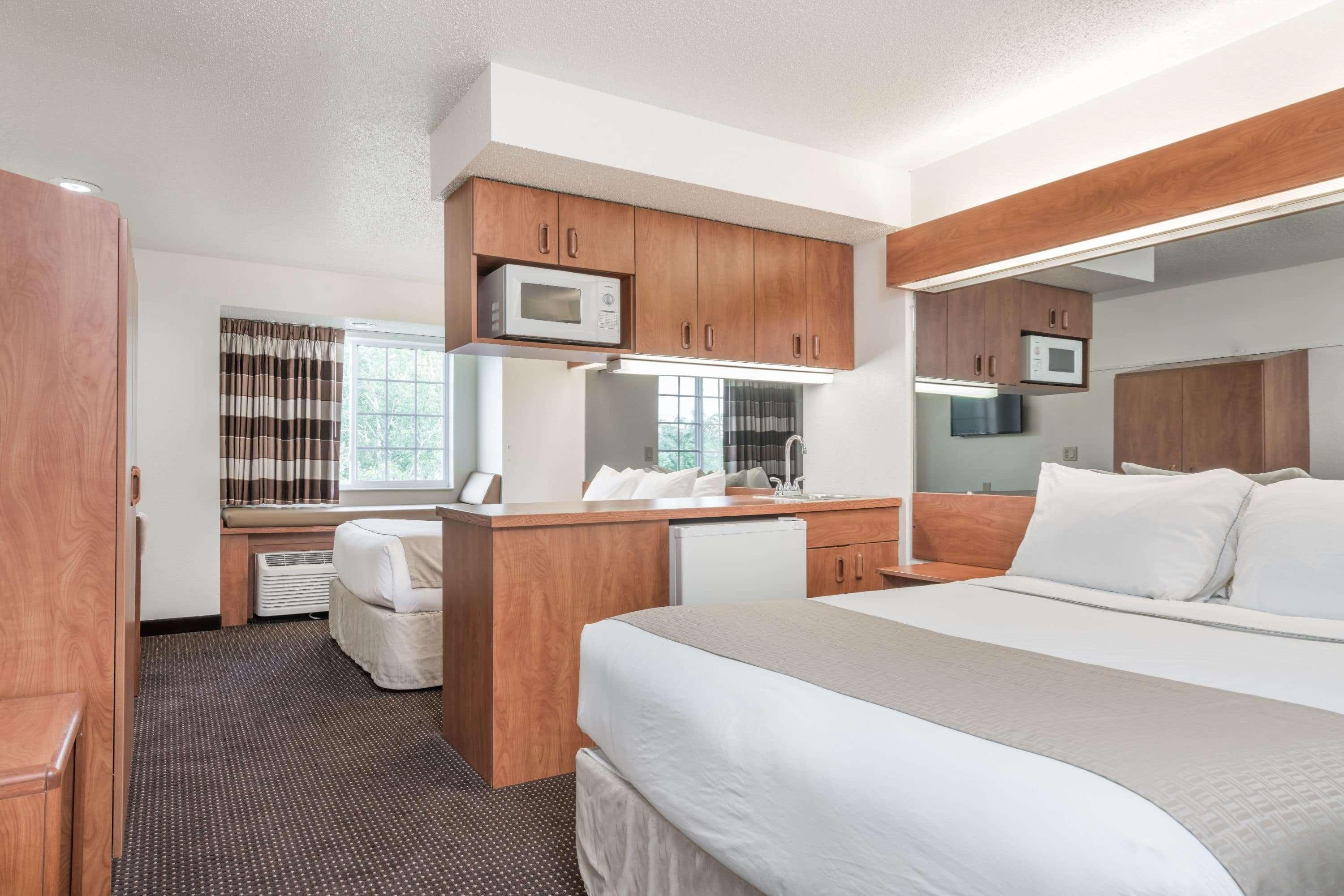 Microtel Inn & Suites By Wyndham Rice Lake Extérieur photo