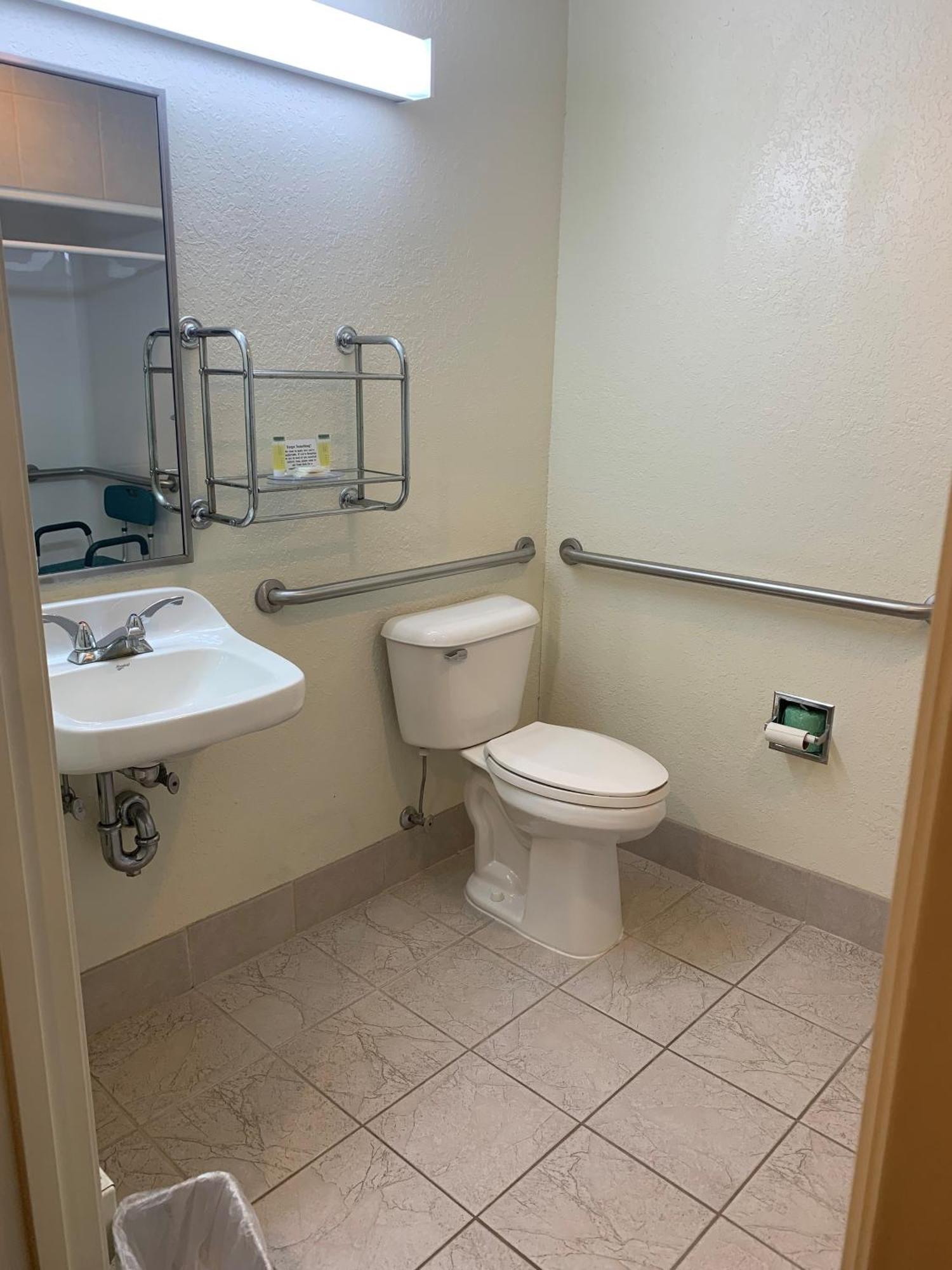 Microtel Inn & Suites By Wyndham Rice Lake Extérieur photo