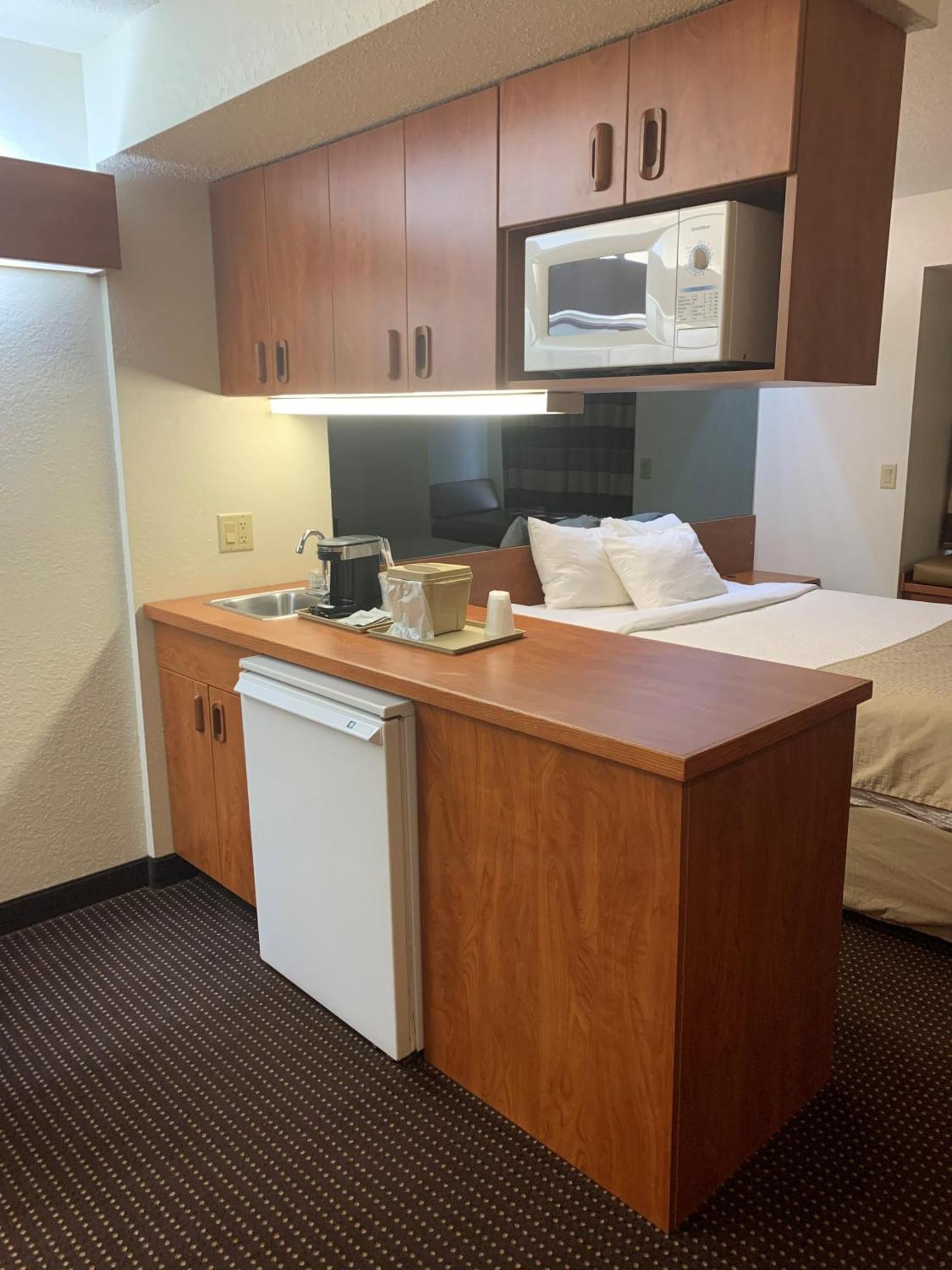 Microtel Inn & Suites By Wyndham Rice Lake Extérieur photo