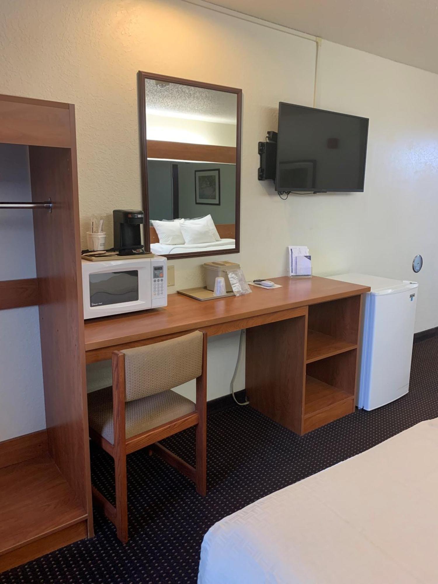 Microtel Inn & Suites By Wyndham Rice Lake Extérieur photo