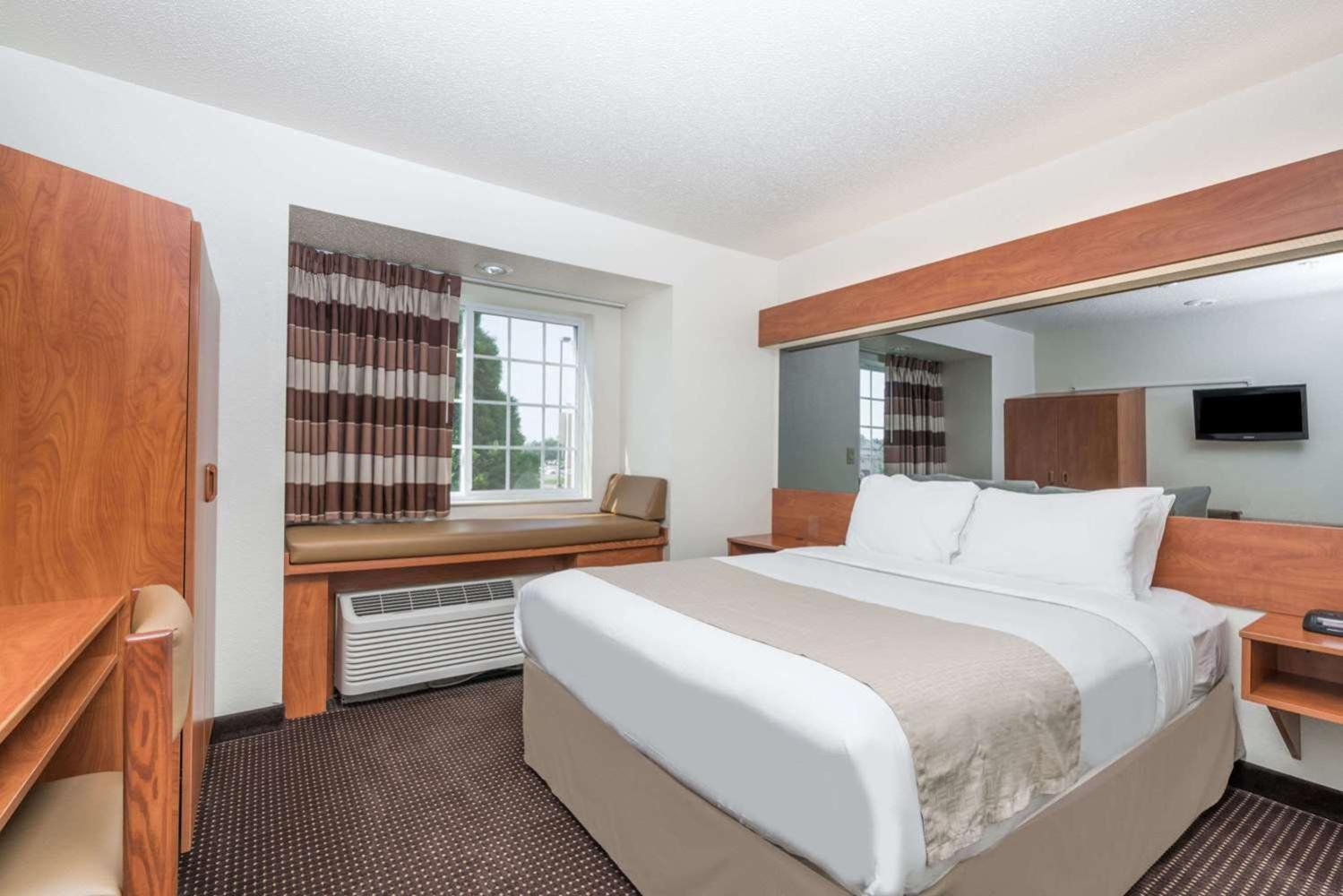 Microtel Inn & Suites By Wyndham Rice Lake Extérieur photo
